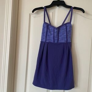 Lululemon Top, size 8 GUC